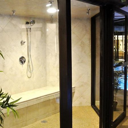 Sybaris Pool Suites Frankfort - Adults Only エクステリア 写真