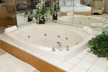 Sybaris Pool Suites Frankfort - Adults Only エクステリア 写真